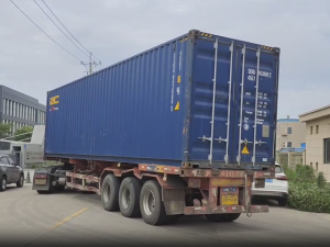 PF1210反擊破、3YA2160振動(dòng)篩運(yùn)往上海港發(fā)往南非