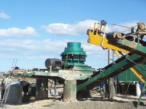 處理建筑垃圾用什么設(shè)備呢？制作后的成品骨料用在...