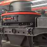 立式?jīng)_擊破碎機怎么樣？怎么解決出分粉高的問題？