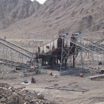 振動(dòng)篩篩箱開裂、橫梁斷裂原因及改進(jìn)方法